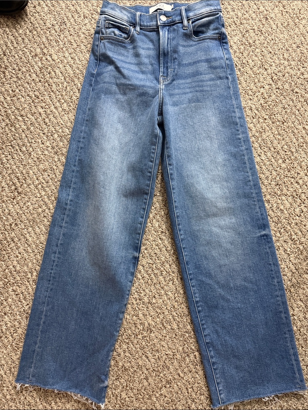 Vici High-Rise Wide Leg Jeans in Medium Blue Wash